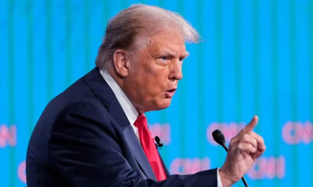 Trump Signs New 10% Global Tariff Despite Supreme Court Defeat: Will BTC Crash Again?